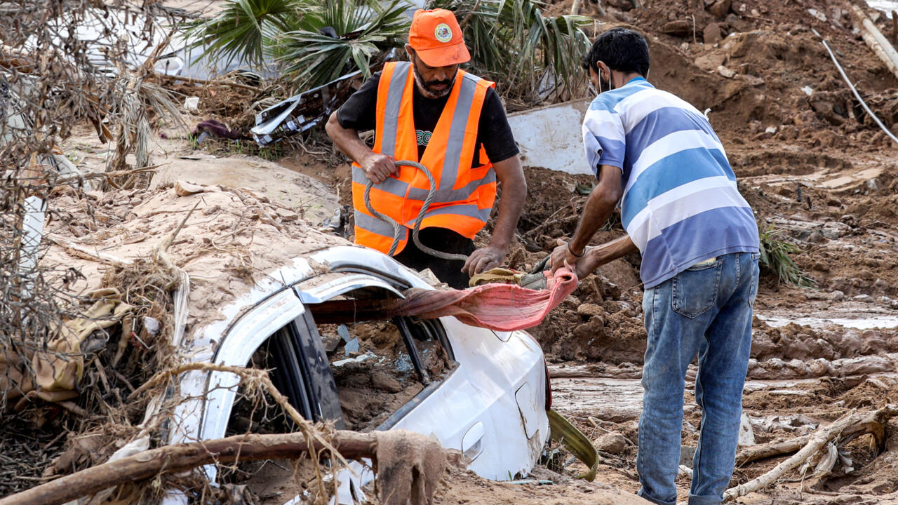 Inondations en Libye : alerte sur les risques sanitaires dans "des villes livrées à elles-mêmes"