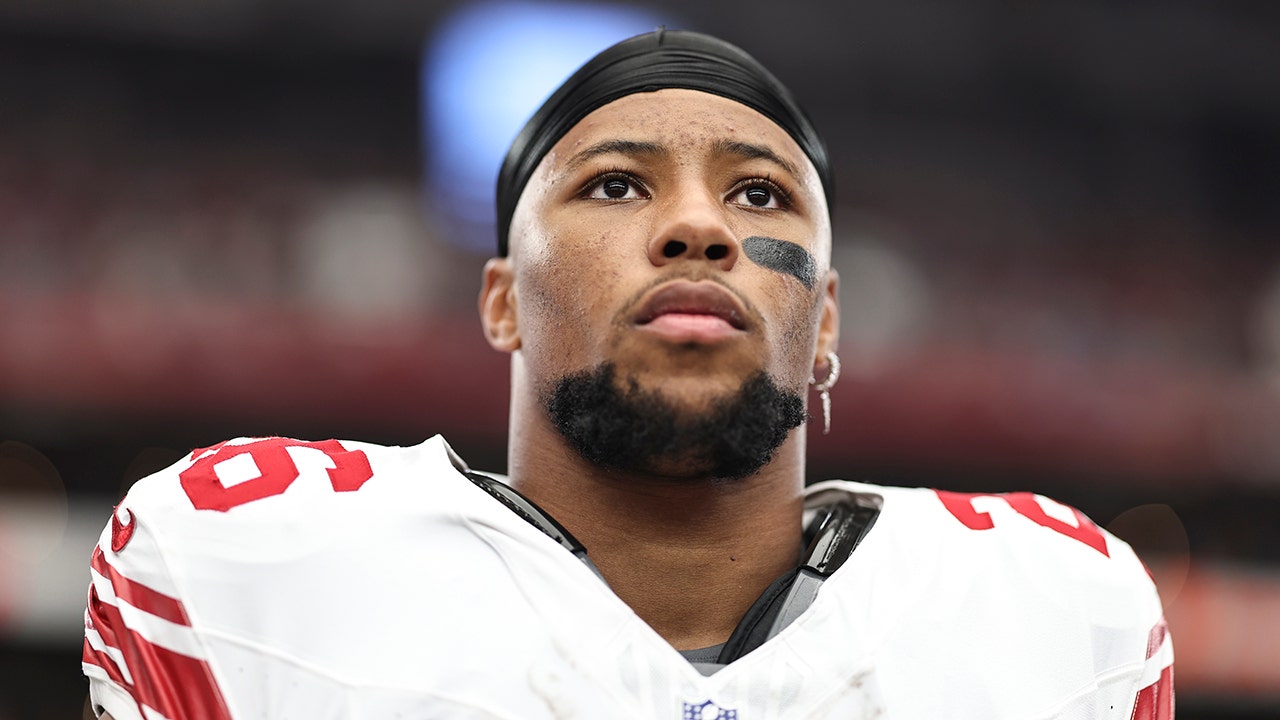 Giants' Saquon Barkley expected to be out several weeks after suffering ankle injury: reports