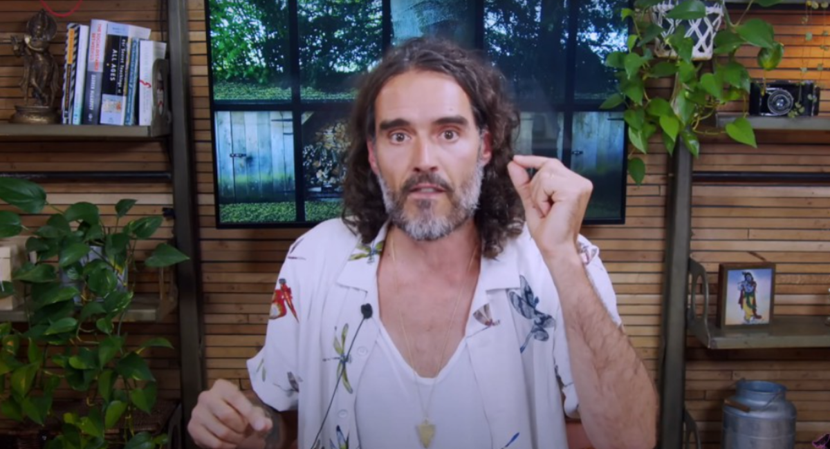 Russell Brand news – latest: Comedian postpones all tour dates as Met receives alleged sexual assault report