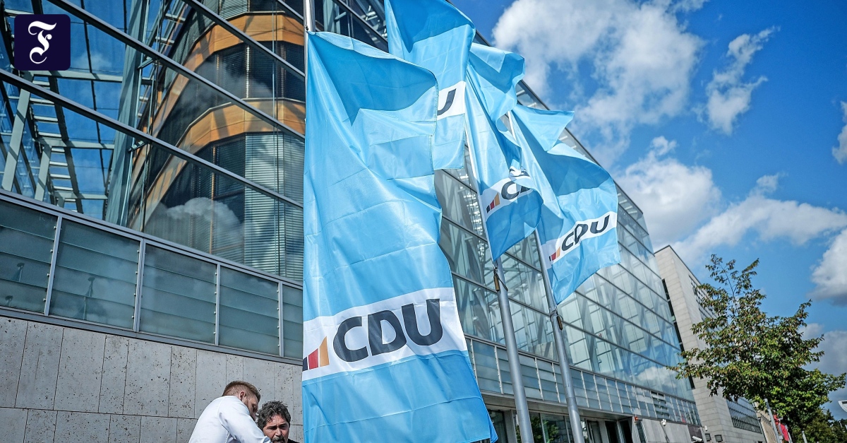 Neues Erscheinungsbild: Die CDU in Cadenabbia-Blau