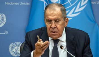 Guerre en Ukraine: Lavrov accuse les Occidentaux de combattre "directement" la Russie
