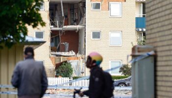 2 powerful explosions rip through Sweden, injuring at least 3
