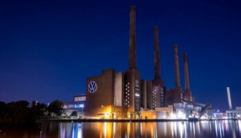 Eine IT-Störung hat die zentrale Infrastruktur des Volkswagen-Konzerns lahmgelegt. Foto: Moritz Frankenberg/dpa