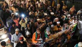 Pakistan : au moins 25 morts et des dizaines de blessés dans une explosion contre une procession