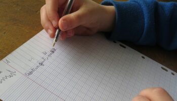 Rennes : Une école privée catholique s’excuse pour sa dictée « La France aux Français »