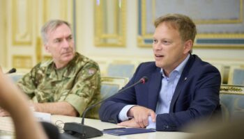 Großbritannien stellt Stationierung von Soldaten in der Ukraine in Aussicht