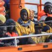 280 inmigrantes desembarcan en El Hierro tras la llegada del cayuco más numeroso desde la gran crisis de 2006