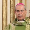 El obispo de Málaga rompe su silencio una semana después para mostrar su «repulsa» a cualquier «vejación o abuso a la mujer»