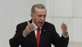 En Turquie, l’ouverture de la session parlementaire marquée par un attentat et le discours virulent d’Erdogan vis-à-vis de l’Union européenne
