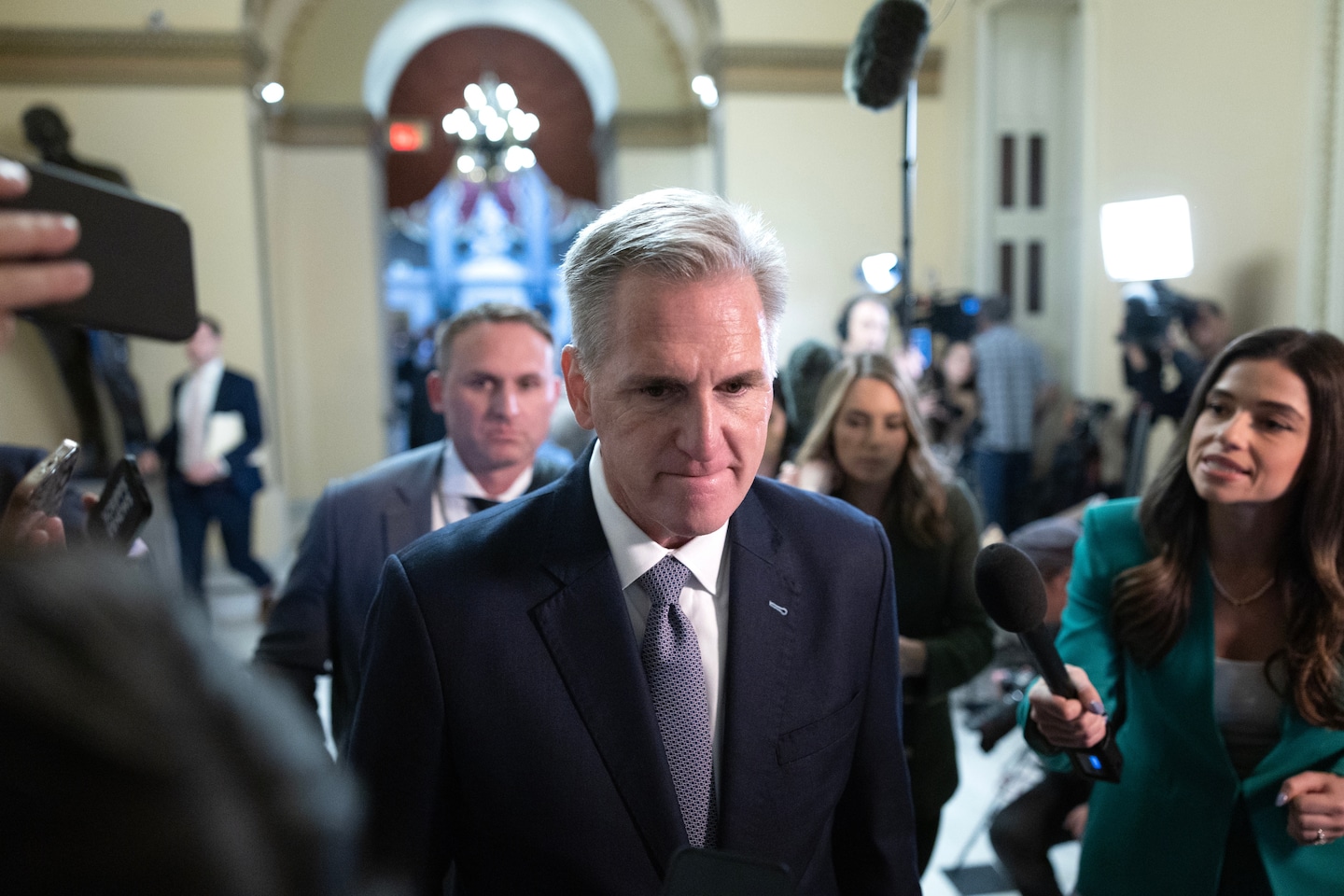Live updates: Kevin McCarthy’s House speaker job under threat, with vote possible today