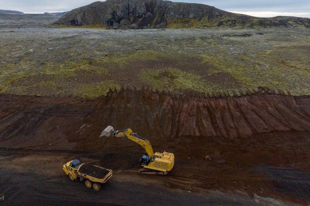 Iceland volcano latest: Giant walls built to protect power plant from eruption