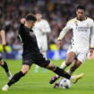 Real Madrid - Naples - EN DIRECT : Début de match de folie à Bernabeu, suivez le choc !