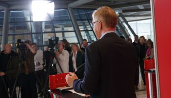 Linkspartei im Bundestag: Linkenabgeordnete wollen im Bundestag als Gruppe weiterarbeiten