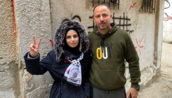 «Nous sommes fiers de nos guerriers»: les prisonniers palestiniens libérés accueillis en héros à Naplouse