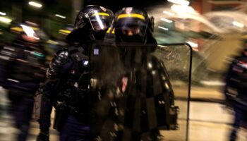 Paris: Une attaque au couteau fait un mort, l'assaillant interpellé