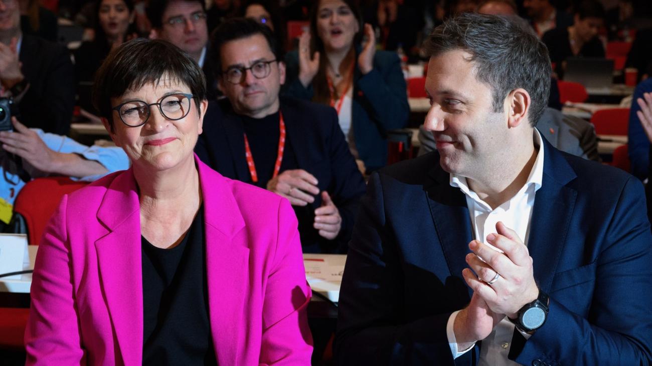 SPD-Parteitag: Lars Klingbeil und Saskia Esken als SPD-Doppelspitze wiedergewählt