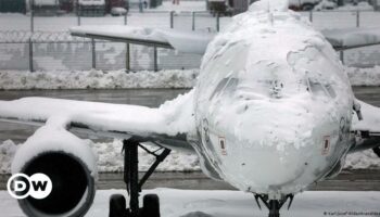 Germany: Munich Airport resumes flights after heavy snowfall