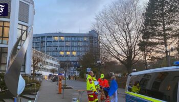 Luisenhospital Aachen: 65-Jährige bei Großeinsatz der Polizei überwältigt