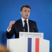 Macron montre encore les muscles contre Moscou et attaque les responsables russes