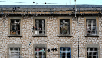 Nouveau record de détenus dans les prisons au 1er mars, avec 76 766 personnes incarcérées