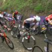 Mathieu van der Poel remporte le Tour de Flandres en réalisant une fin de course dantesque