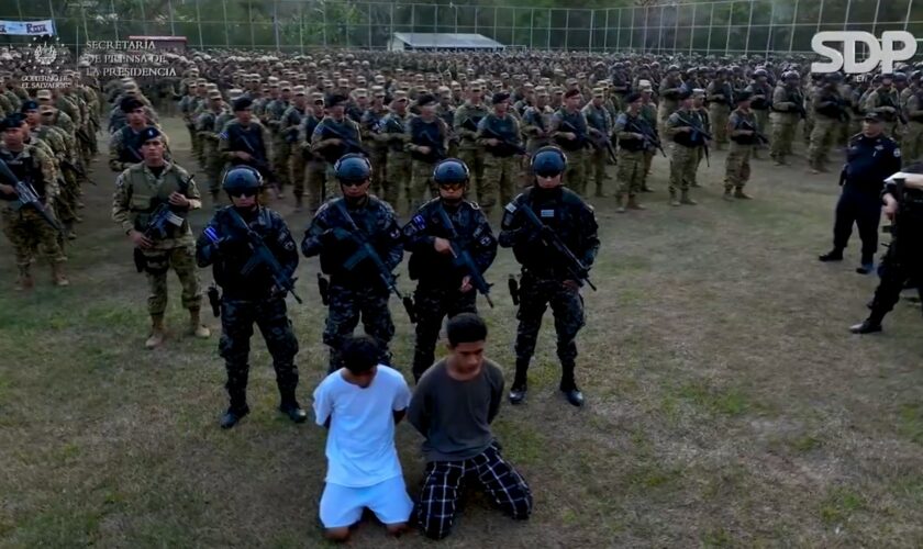 Bukele cerca con 5.000 soldados y 1.000 policías un nuevo departamento de El Salvador en busca de pandilleros