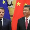 Le président français Emmanuel Macron (g) et son homologue chinois Xi Jinping, le 6 novembre 2019 à Pékin