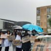 « Sans nous, ça ne tourne pas » : les aides-soignantes du lycée Toulouse-Lautrec à Vaucresson font grève