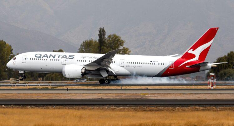 Future Outlook: What Qantas‍ Dividend Resumption Means for Airline Sector Investments