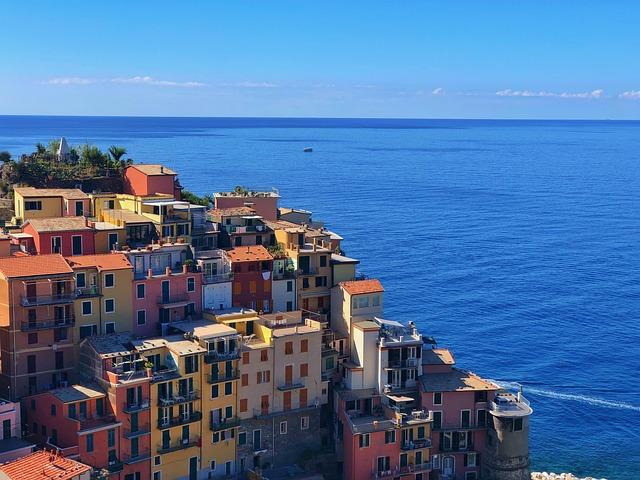 Community connection: how Enoteca di Terra Vite Supports Local Artisans