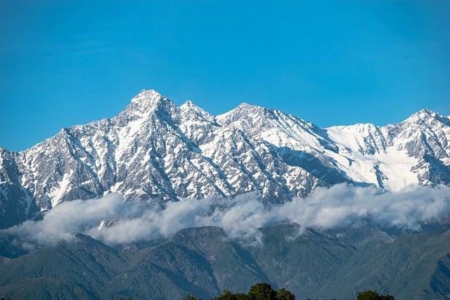 Exploring the Warmth of Hospitality in India and Pakistan