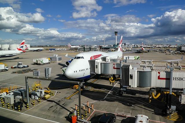 Impact on Travel and‌ Operations Following the⁢ Heathrow Airport Blaze