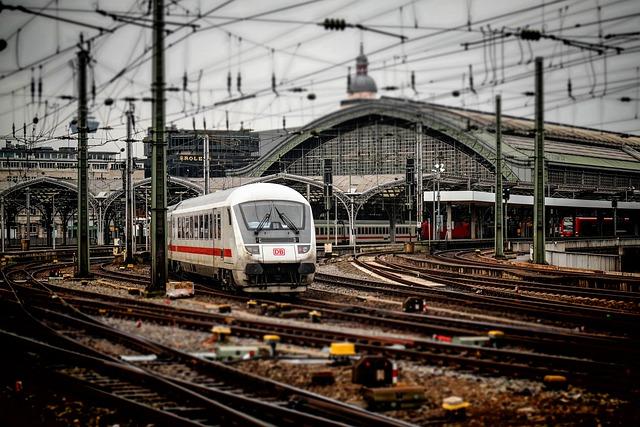 The Role‍ of Electric‌ Vehicle Infrastructure in BYDs success
