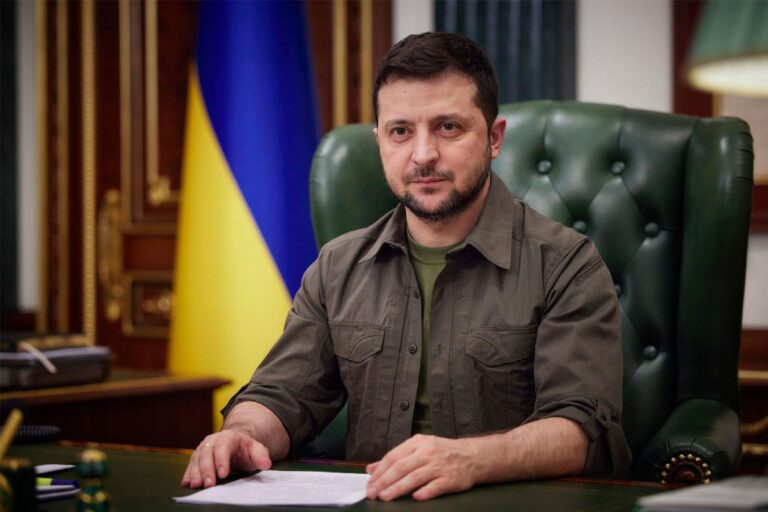 Zelensky urges Trump to visit Ukraine ahead of deal with Russia – BBC