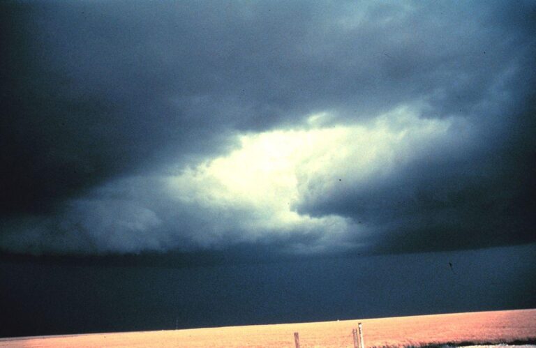 Thunderstorm Alerts Issued Across Eastern France Today – Evrim Ağacı