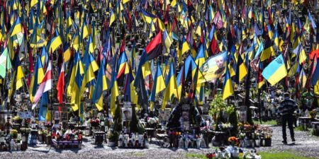Kyiv Marks a Tense Easter Amid Fraying Ceasefire Between Russia and Ukraine
