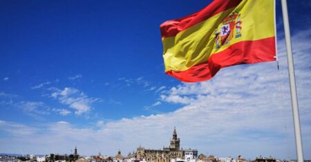Spain Achieves Milestone: First Weekday Powered Entirely by Renewable Energy!