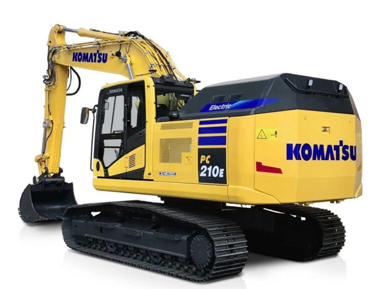 Komatsu Braces for 27% Profit Drop This Year Amidst Stronger Yen and Tariff Challenges