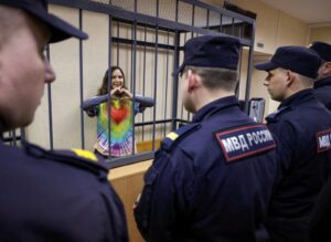 Russian Journalist Exiled to France: ‘Prison is Worse Than Death
