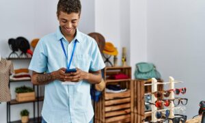 Brazilian Shoppers Embrace Mobile In-Store Shopping Like No Other, Overcoming Checkout Challenges!