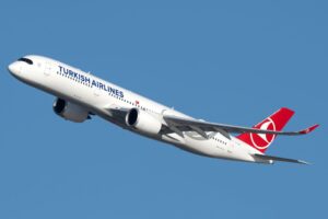 Airlines Adjust Routes and Cancel Flights Amid Escalating India-Pakistan Tensions