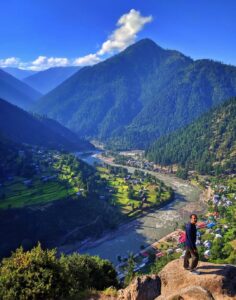 Residents of Pakistani Kashmir Brace for Potential Fallout from India’s Rising Tensions