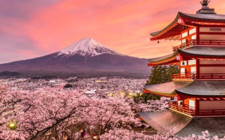 Are You Committing These Common Faux Pas in Japan?