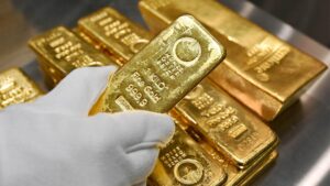 Gold Prices Plunge 3% Following US-China Tariff Agreement