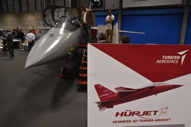 Exciting Collaboration: Turkish Hürjet Light Attack Aircraft Set for Co-Production in Spain!