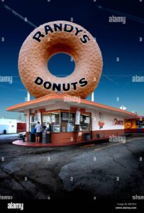 Randy’s Donuts vs. Krispy Kreme: The Ultimate Showdown for Japan’s Glazed Donut Crown!
