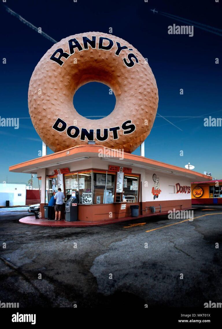 Randy’s Donuts vs. Krispy Kreme: The Ultimate Showdown for Japan’s Glazed Donut Crown!