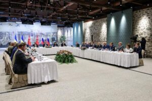 Stalled Negotiations: Moscow Pressures Kyiv to Withdraw from Four Regions as Istanbul Talks Conclude Without Ceasefire