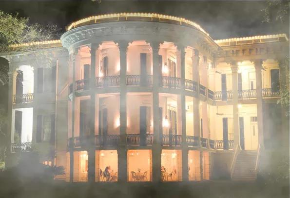 Historic Nottoway Plantation in Louisiana Engulfed in Flames: A Community’s Heartbreak