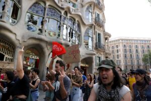 Rising Tide of Dissent: Thousands Rally Against Mass Tourism in Europe’s Beloved Destinations